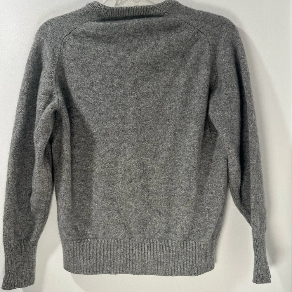 Macy's Classic Gray V-Neck Men's Sweater made in Scotland